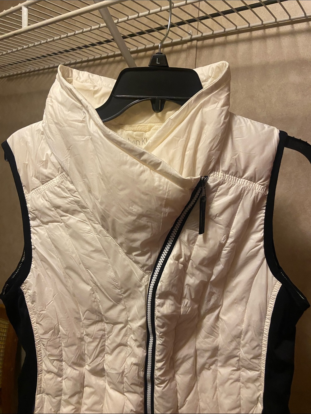 Calvin Klein puffer vest - Picture 9 of 12